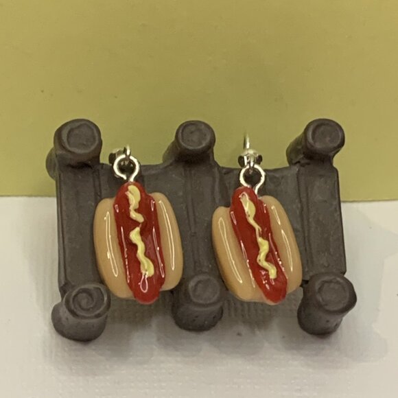 Hot Dog Earring, Funny Food Earring, Gift Idea, Food Jewelry, Silly Earring - Picture 1 of 7